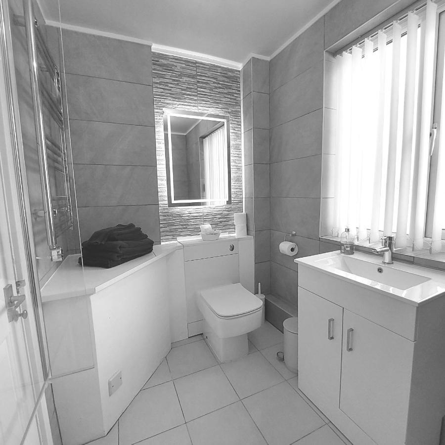 Bonnie'S Apartment, Adults Only โบว์เนส ออน วินเดอเมียร์ ภายนอก รูปภาพ